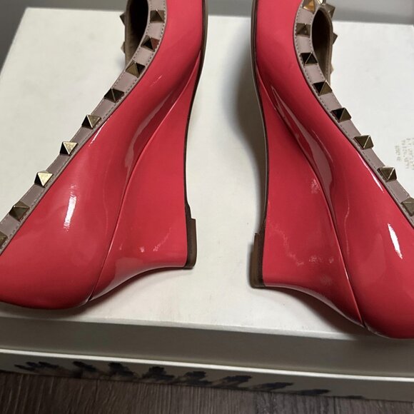 Valentino Red/Beige Patent and Leather Wedge Rockstud Pumps - Picture 6 of 8